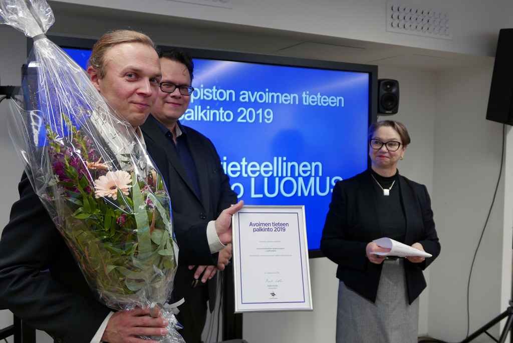 Intendent Aleksi Lehikoinen from the The Finnish Museum of Natural History, University Librarian Kimmo Tuominen and Vice Rector Paula Eerola. Picture: Marjaana Lindy